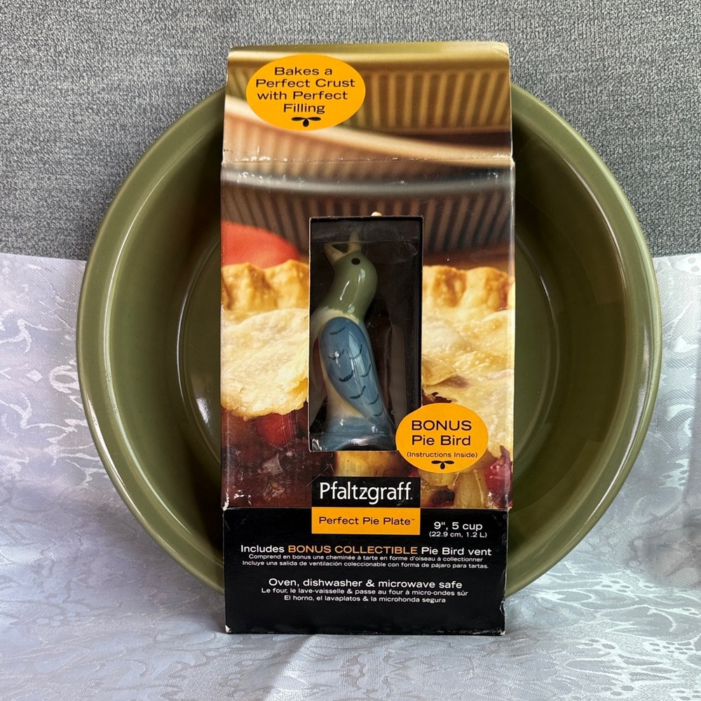 Pfaltzgraff 9” Perfect Pie Plate with BONUS Pie Bitd